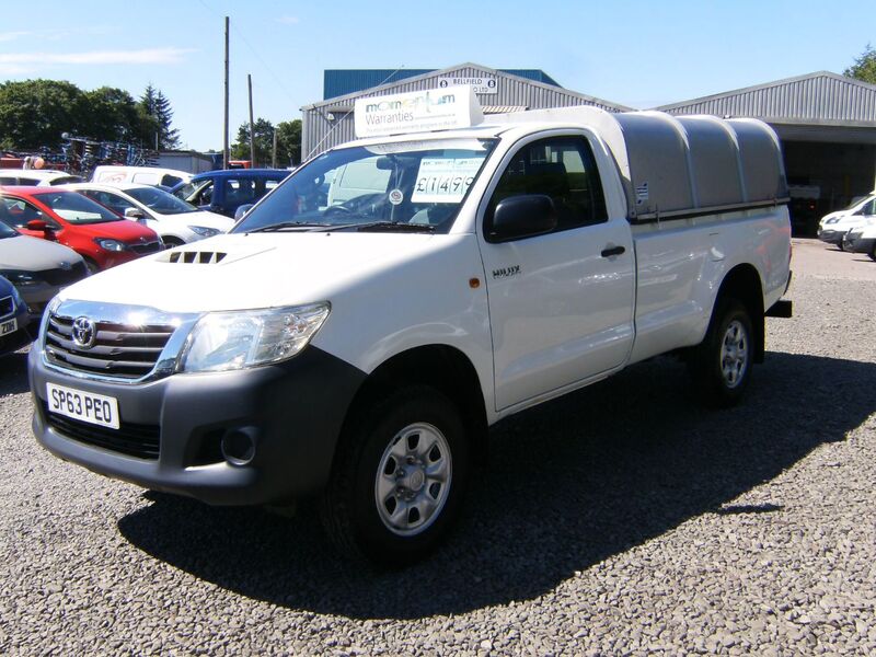 TOYOTA HILUX