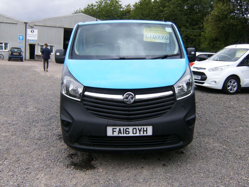 VAUXHALL VIVARO