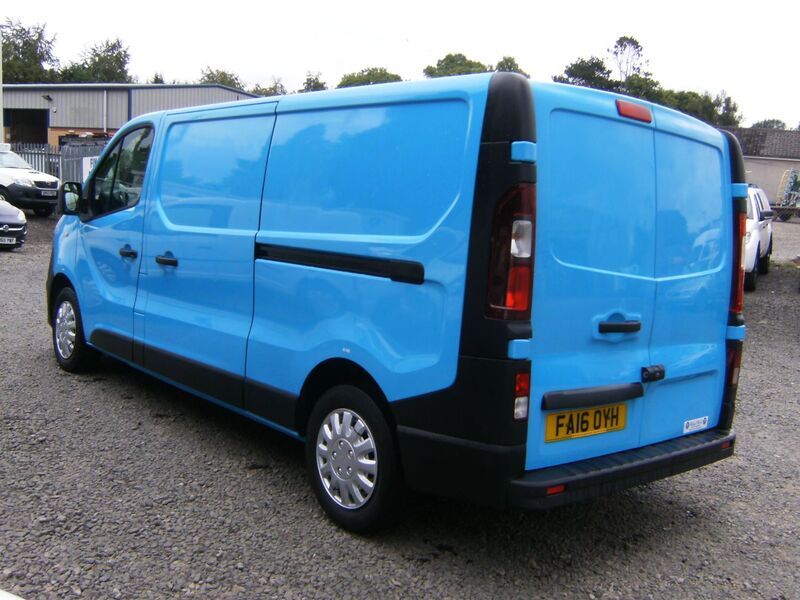 VAUXHALL VIVARO