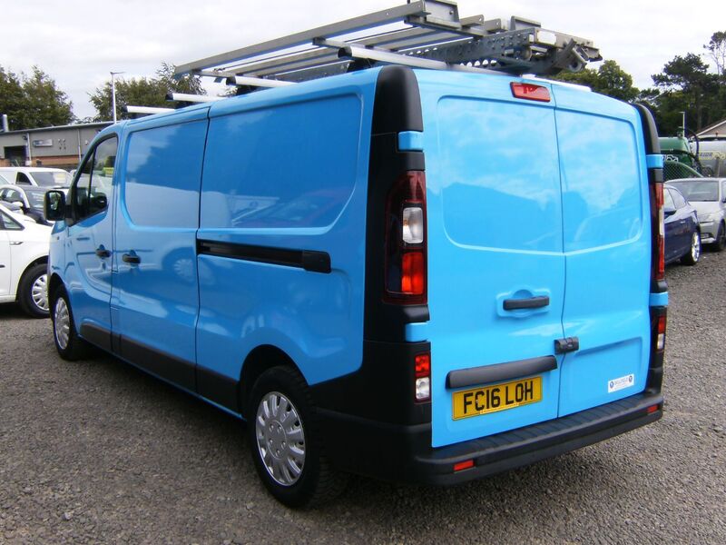 VAUXHALL VIVARO