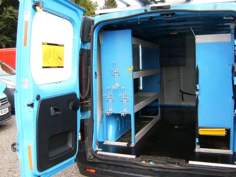 VAUXHALL VIVARO