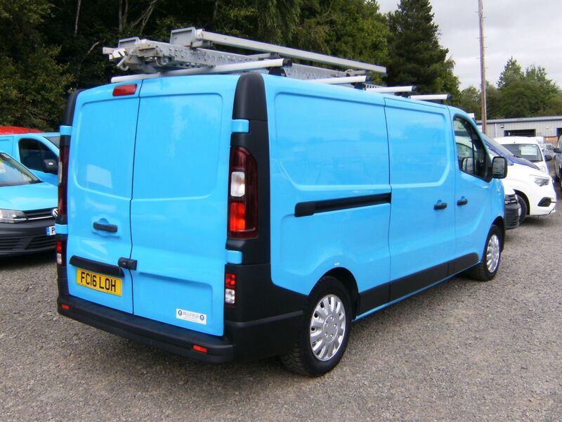 VAUXHALL VIVARO