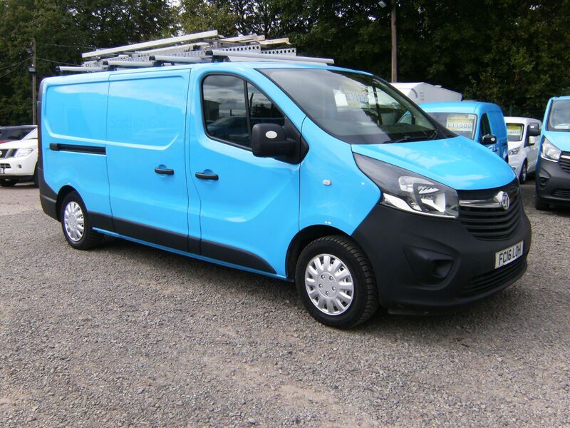 VAUXHALL VIVARO