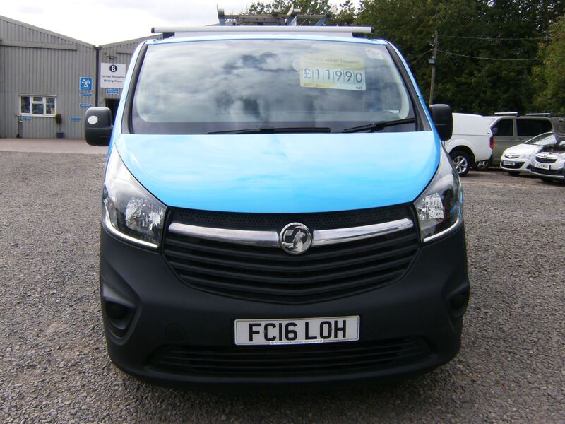 VAUXHALL VIVARO