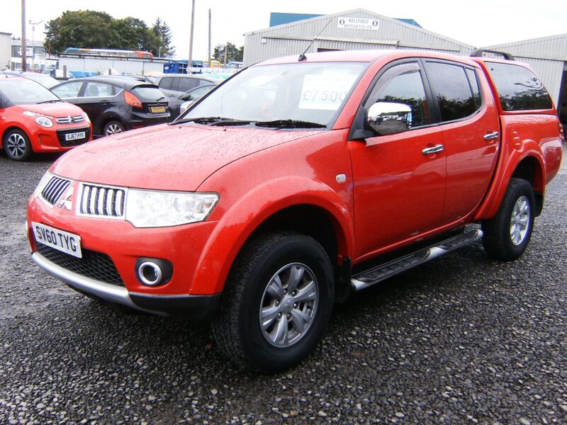 MITSUBISHI L200