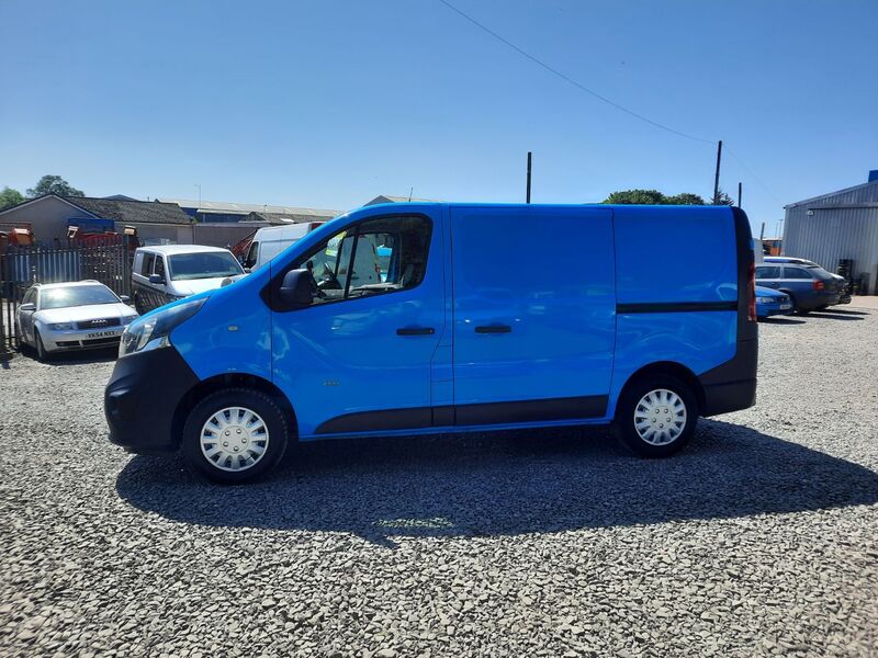 VAUXHALL VIVARO