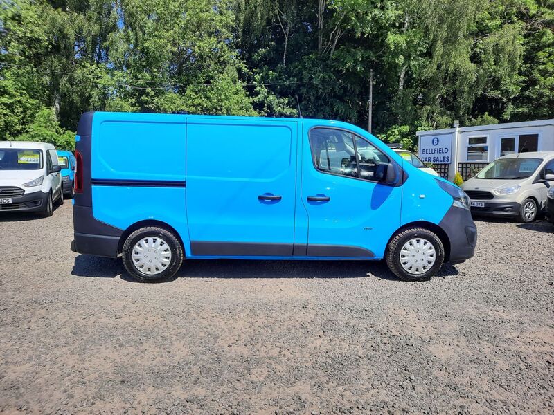 VAUXHALL VIVARO