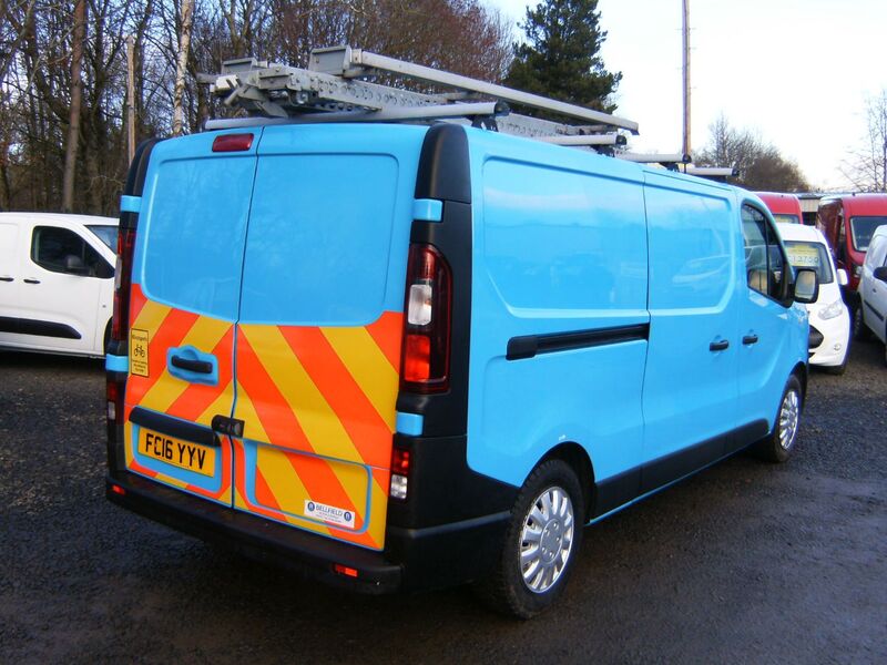 VAUXHALL VIVARO