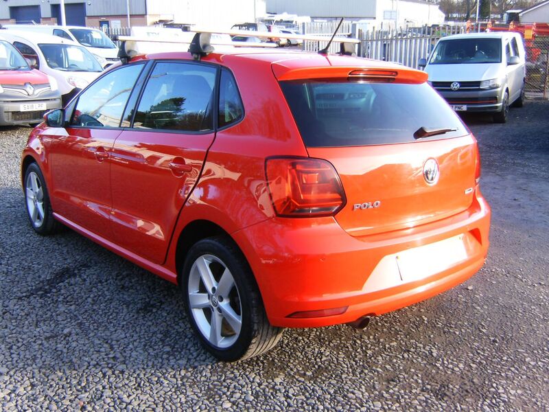 VOLKSWAGEN POLO