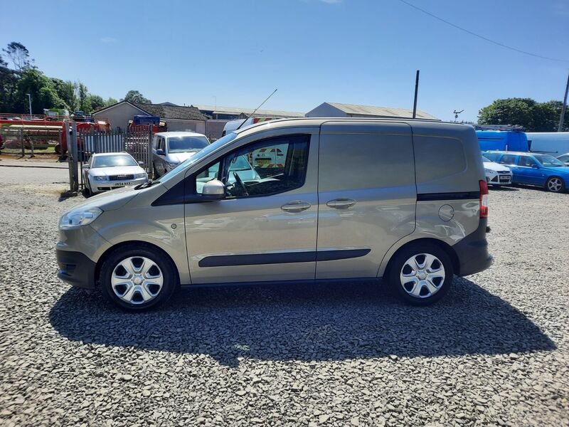 FORD TRANSIT COURIER