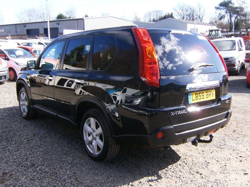 NISSAN X-TRAIL