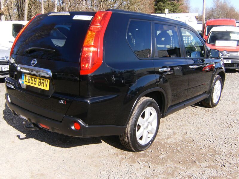 NISSAN X-TRAIL